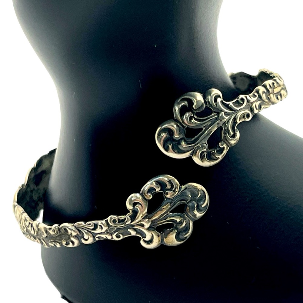 R.W. & S sterling silver spoon bracelet vintage ornate design